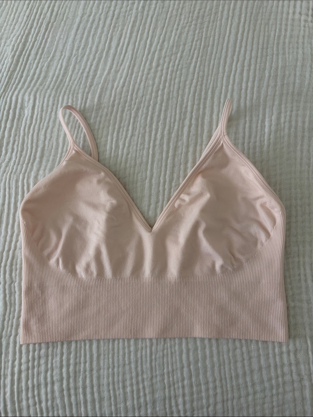 GapBody Seamless V-Neck Bralette